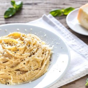 primo piatto pasta tonnarelli cacio e pepe